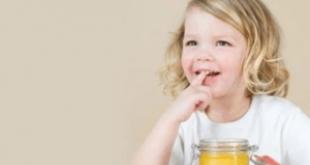 Разрешают ли врачи детям до года употреблять мед?